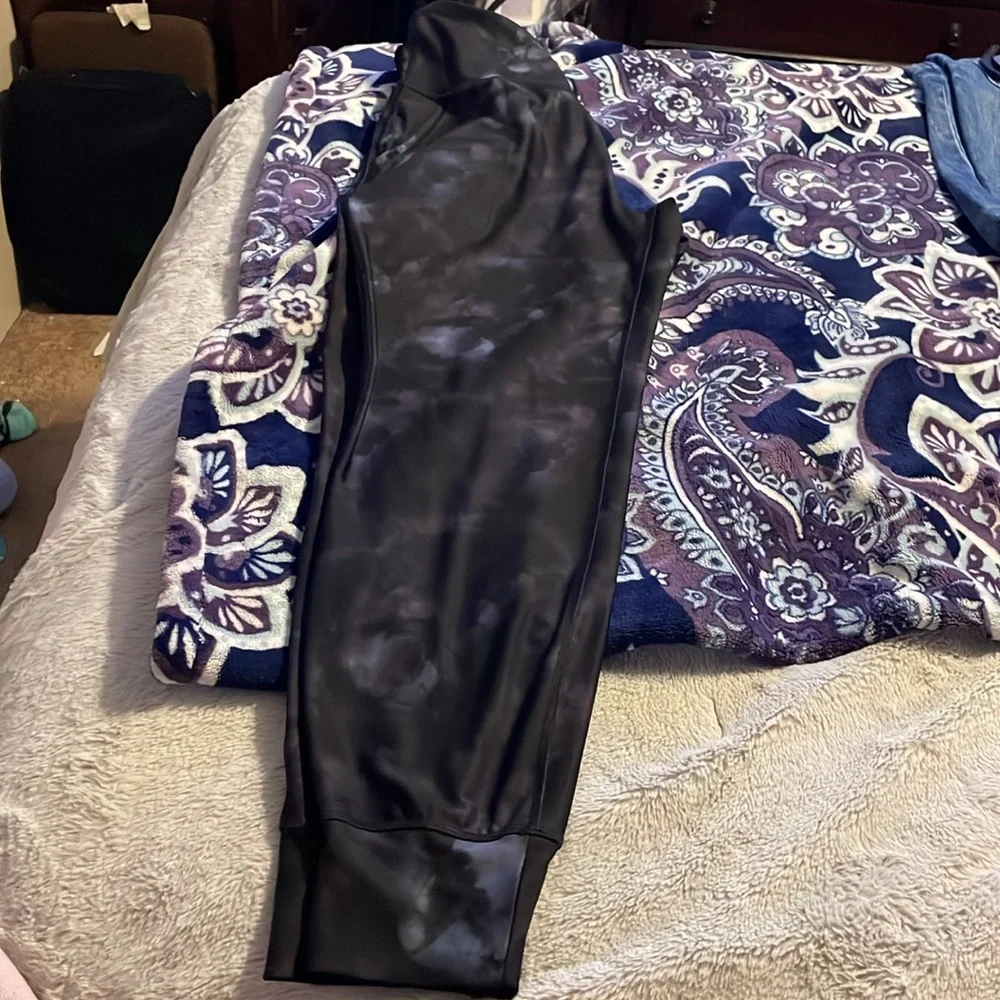 Old Navy Active Jogger Sz M - Picture 3 of 6